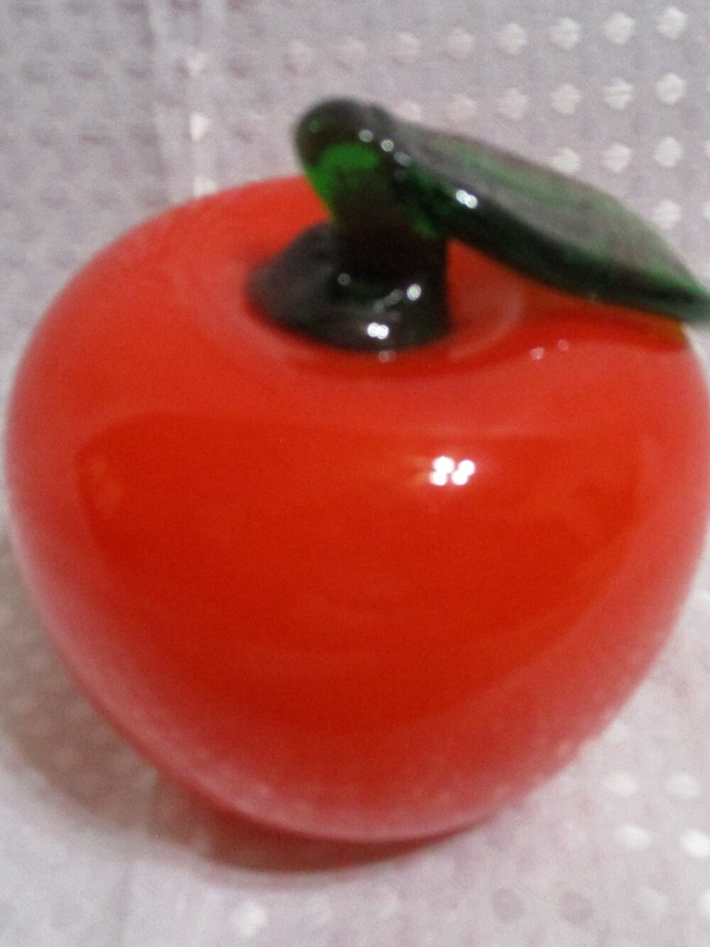 90's Unbranded Red/Orange Handblown Art Glass Apple w/Green Stem Figurine